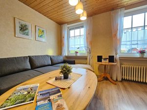 23648661-Ferienwohnung-2-Norden-300x225-2