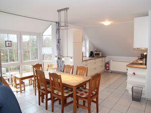 23952947-Ferienwohnung-4-Norden-300x225-0