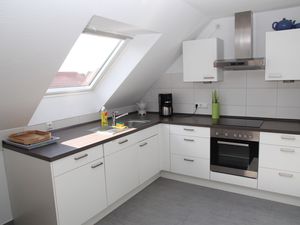 23953030-Ferienwohnung-4-Norden-300x225-3