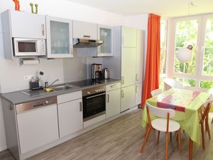 23953041-Ferienwohnung-4-Norden-300x225-3