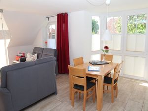 23953047-Ferienwohnung-6-Norden-300x225-2