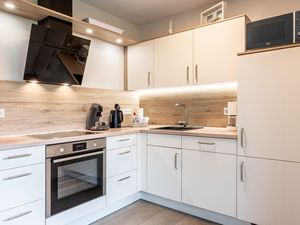 23537251-Ferienwohnung-4-Norden-300x225-2