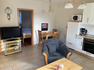 23462185-Ferienwohnung-3-Norden-300x225-4