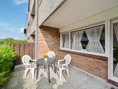 Terrasse mit Blick zum Deich