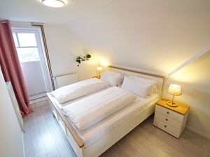 23977080-Ferienwohnung-2-Norden Norddeich-300x225-1