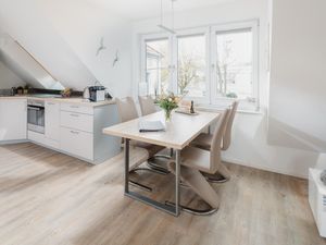 23872208-Ferienwohnung-4-Norderney-300x225-5