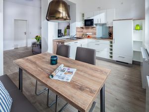 23872304-Ferienwohnung-4-Norderney-300x225-3