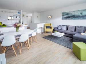 23872303-Ferienwohnung-5-Norderney-300x225-1