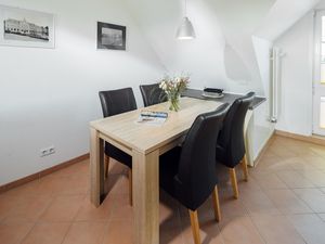 23872310-Ferienwohnung-4-Norderney-300x225-4