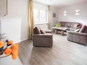 23872308-Ferienwohnung-4-Norderney-300x225-3