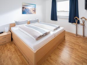 23872322-Ferienwohnung-4-Norderney-300x225-5