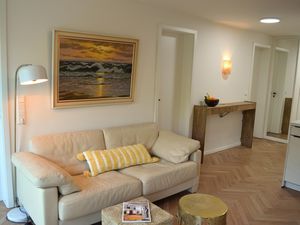 23872402-Ferienwohnung-4-Norderney-300x225-2