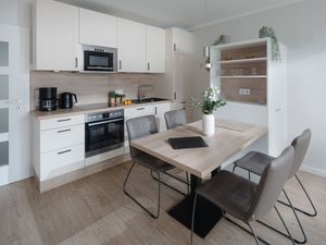 23832942-Ferienwohnung-4-Norderney-300x225-2