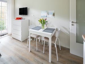 23886702-Ferienwohnung-2-Norderney-300x225-5