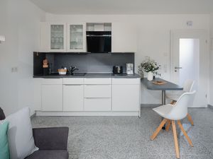 23875579-Ferienwohnung-2-Norderney-300x225-4