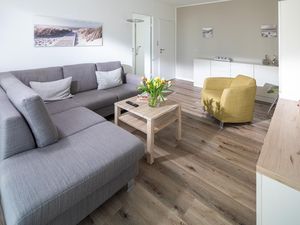 23872302-Ferienwohnung-4-Norderney-300x225-4