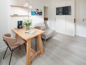 24037010-Ferienwohnung-2-Norderney-300x225-0