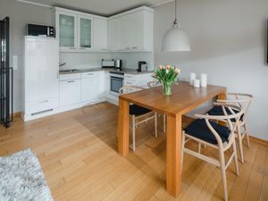 23872319-Ferienwohnung-4-Norderney-300x225-2