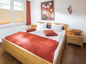 24017319-Ferienwohnung-4-Norderney-300x225-5