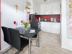 24017320-Ferienwohnung-3-Norderney-300x225-5