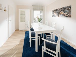 23872361-Ferienwohnung-5-Norderney-300x225-3