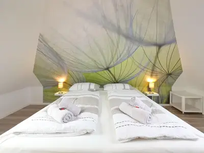 Schlafzimmer 2