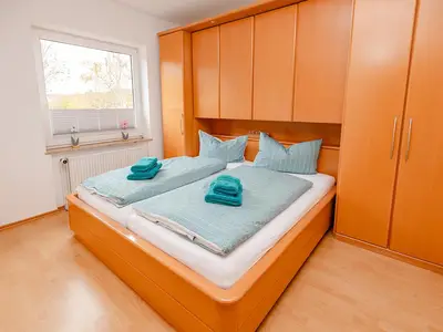 Schlafzimmer 2
