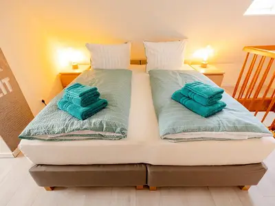 Schlafzimmer 1