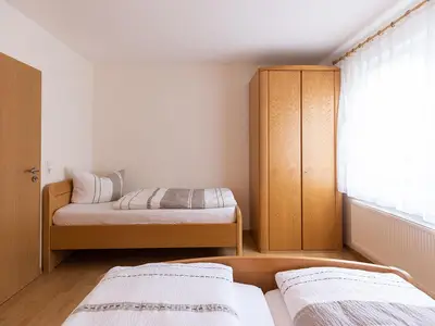 Schlafzimmer 2