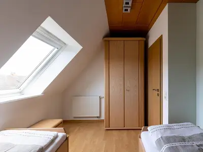 Schlafzimmer 2