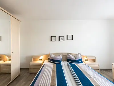 Schlafzimmer 2