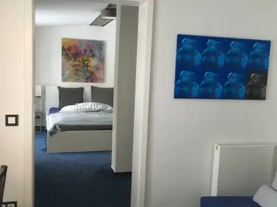 Zwischenzimmer und Schlafzimmer