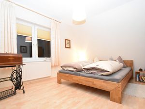 21698603-Ferienwohnung-4-Nordhausen-300x225-4