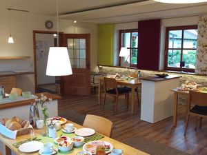 22140013-Ferienwohnung-2-Nordheim am Main-300x225-2