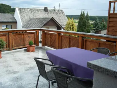Balkon mit Fernsicht Schiesenhaus