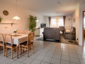 23506797-Ferienwohnung-4-Nordstrand-300x225-3