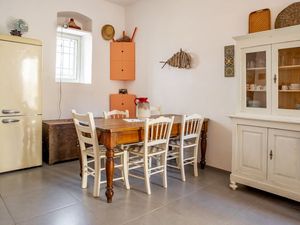 23382644-Ferienwohnung-4-Noto-300x225-3