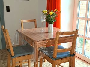 23874091-Ferienwohnung-3-Nottfeld-300x225-4