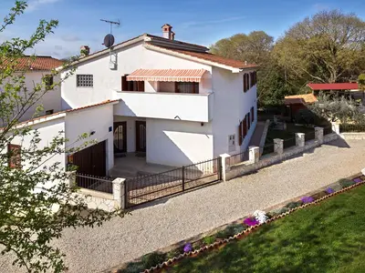 Ferienwohnung für 6 Personen (110 m²) in Nova Vas 1/10