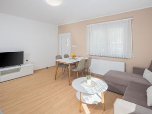 24002824-Ferienwohnung-3-Nova Vas-300x225-2