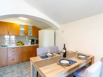 Ferienwohnung für 5 Personen (75 m²) in Nova Vas 9/10