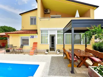 Ferienwohnung für 4 Personen (60 m²) in Nova Vas 1/10