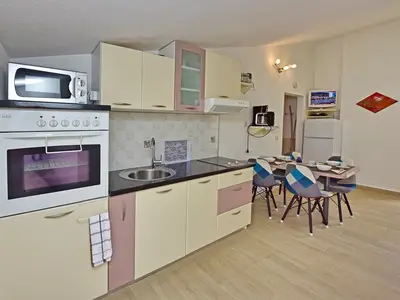 Ferienwohnung für 3 Personen (57 m²) in Nova Vas 8/10