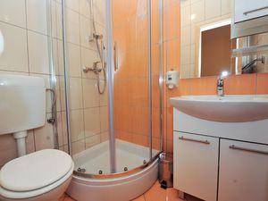 23308783-Ferienwohnung-4-Novalja-300x225-3