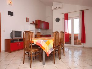 23929167-Ferienwohnung-6-Novalja-300x225-3