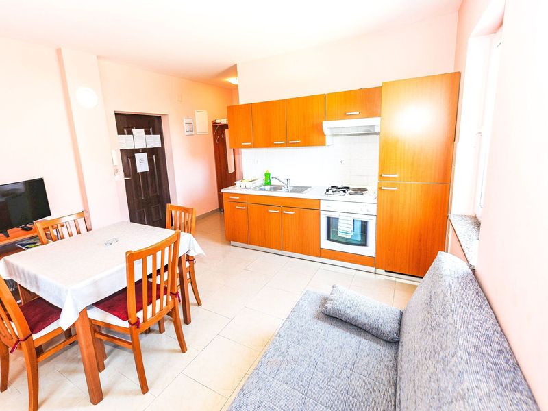 23379802-Ferienwohnung-4-Novalja-800x600-2