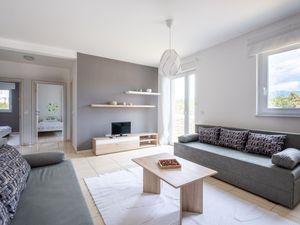 22461755-Ferienwohnung-6-Novalja-300x225-1