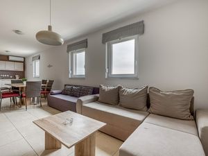 22461757-Ferienwohnung-6-Novalja-300x225-4