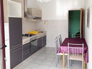 23927360-Ferienwohnung-2-Novalja-300x225-5