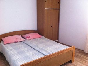 23929378-Ferienwohnung-4-Novalja-300x225-2